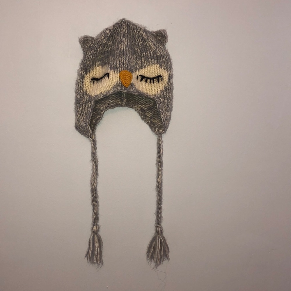 Owl crochet hat.